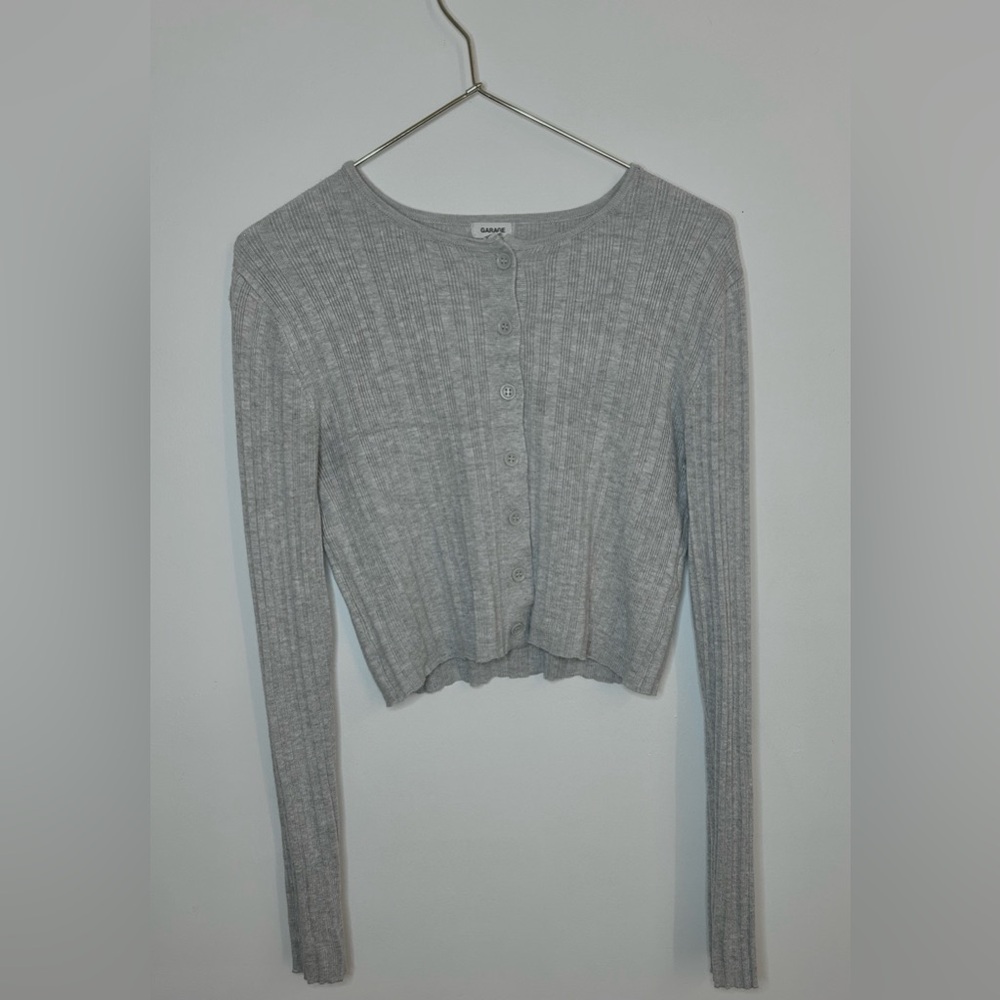 Gray ribbed cropped button up long sleeve shirt from garage size extra small